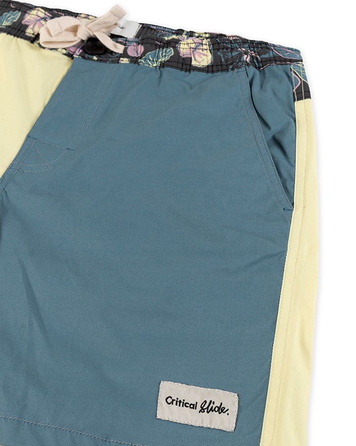 Plain Jane Frequency 16" Trunk